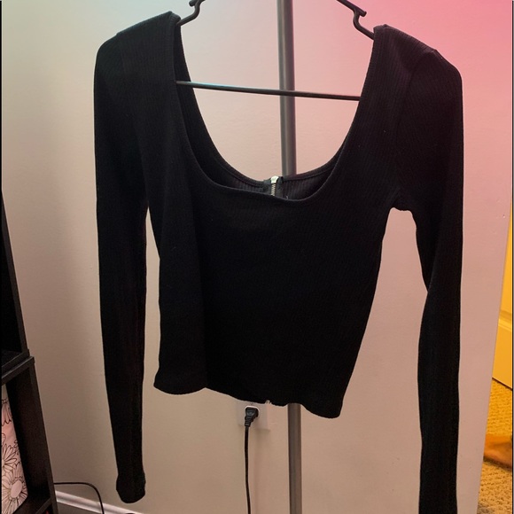 Zip up top - Picture 3 of 4